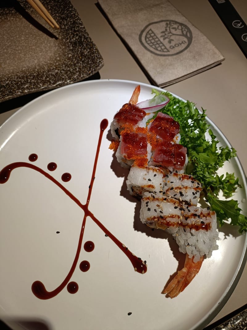 Tobiko Gun Maki - Picture of Goki sushi experience, Rome - Tripadvisor