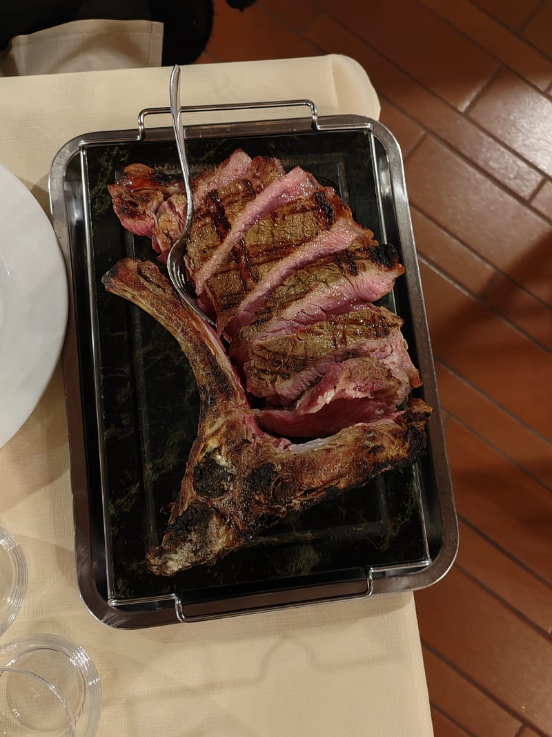 Bistecca alla fiorentina (per kg) - Vecchio Convento