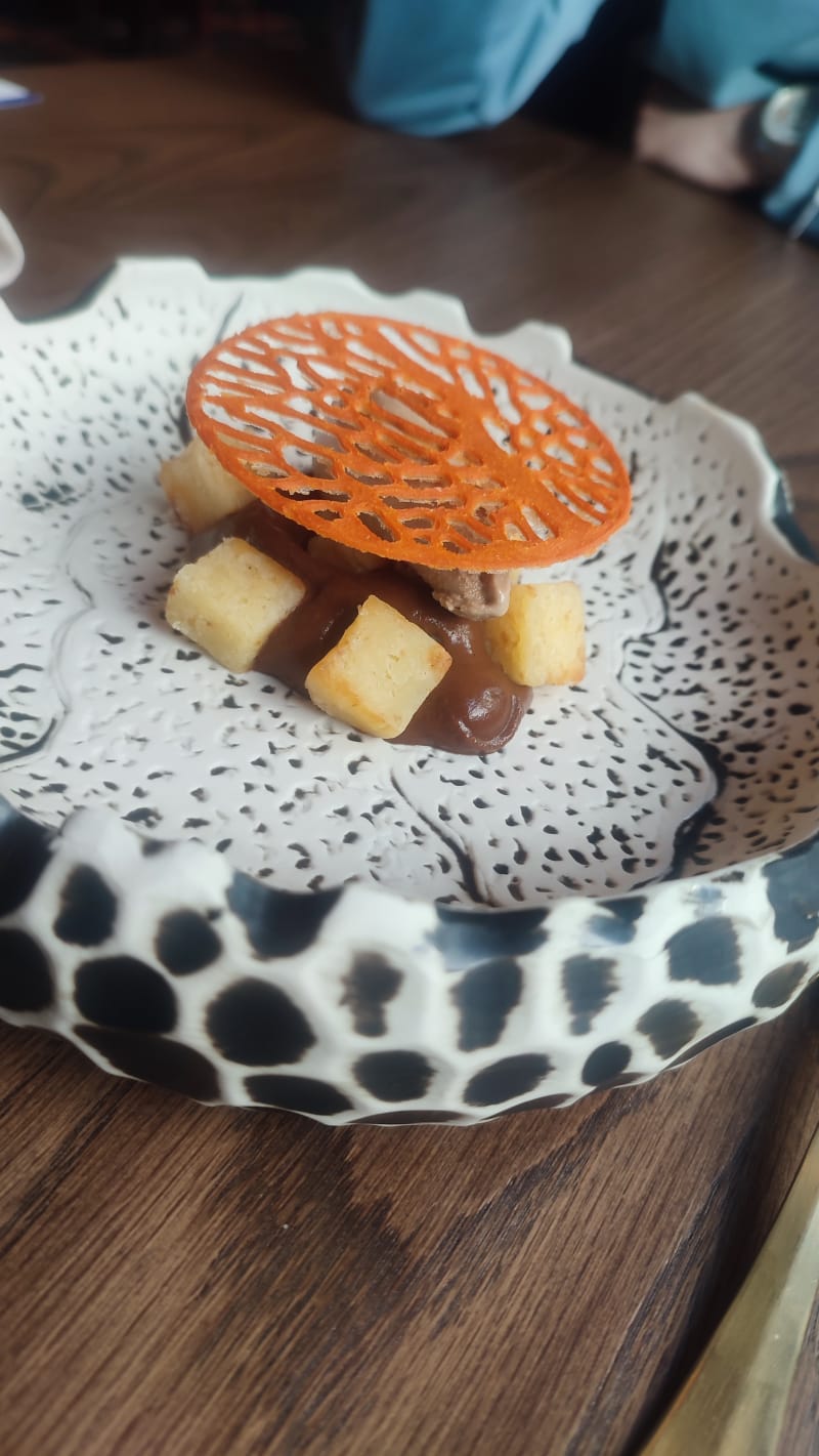Chocolate, Miso, Queijo S.Jorge 24 meses  - Restaurante Áurea, Lisbon