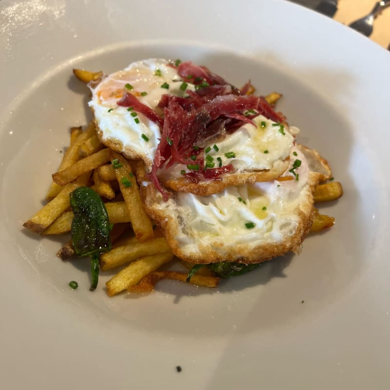 Huevos estrellados - Fucsia, Barcelona