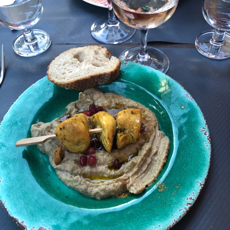 Caviar d’aubergines au tahina et mini brochette de poulet  - Café du Tessin, Carouge