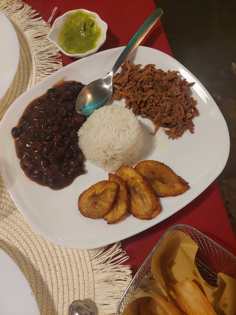 Pabellòn criollo - Canaima cucina Venezuelana, Brescia