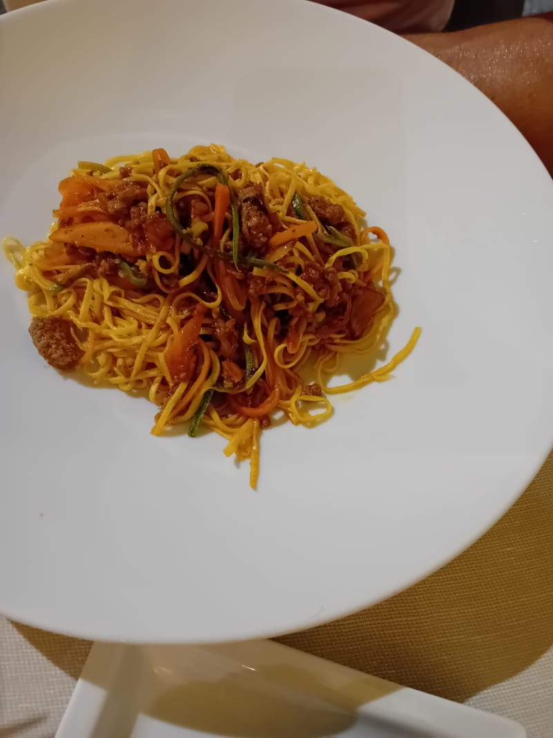 tajarin al ragù di salsiccia di vitello e julienne di verdure - Ristorante Museum, Alba