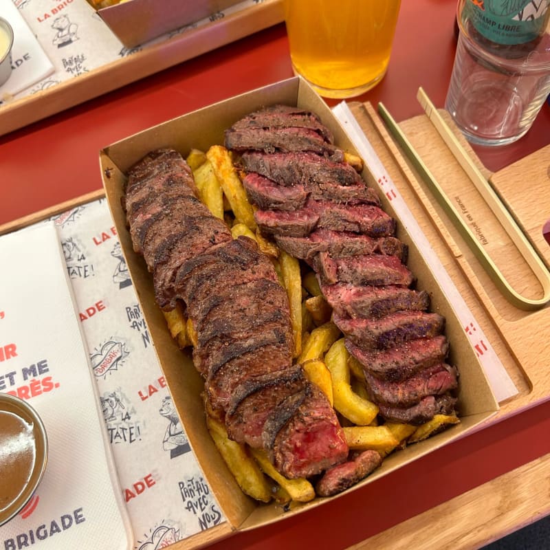 Bandeja de dos carnes - La Brigade Réaumur, Paris