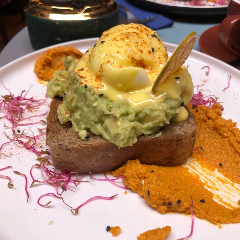 avocado & eggs toast - FLUFFY BRUNCH, Venice