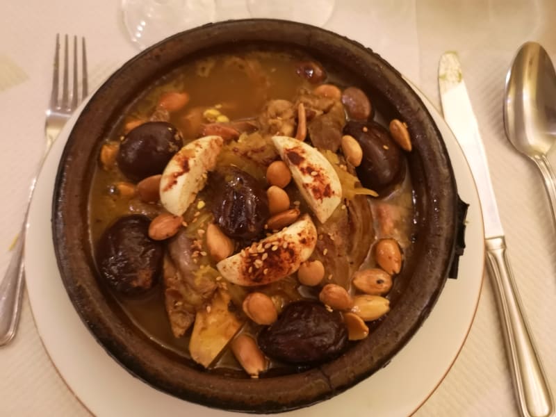 Tajine Agneau Pruneaux Amandes - Soleil de Marrakech