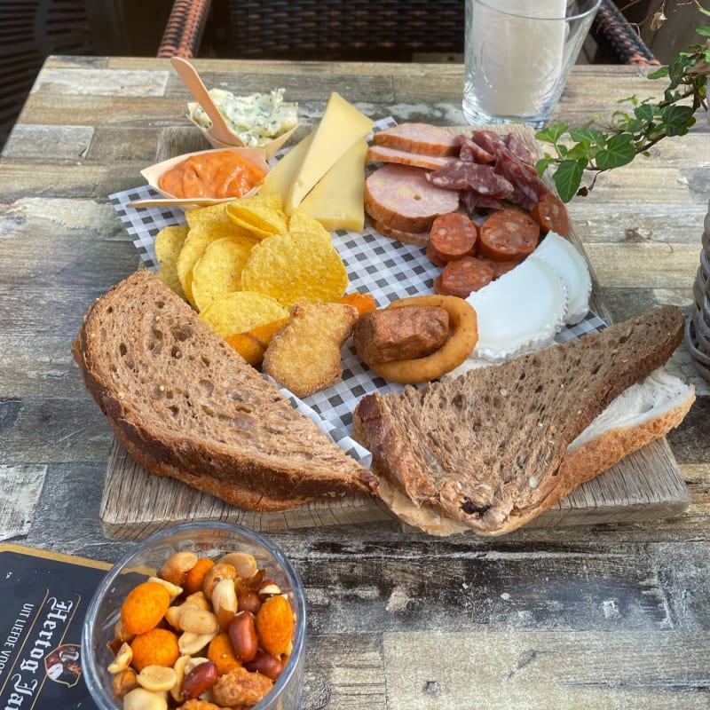 Voorgerecht borrel plank  - De Bakker en de Schenker, Assen