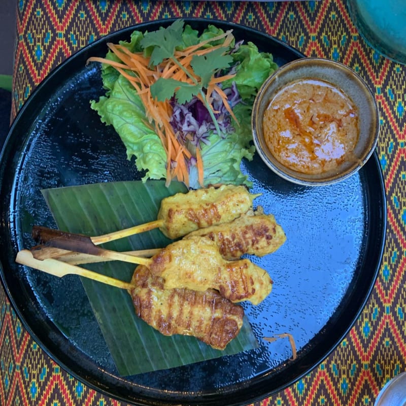 Brochettes de poulet satay avec sa sauce cacahuète  - Prik Thai Maine, Paris