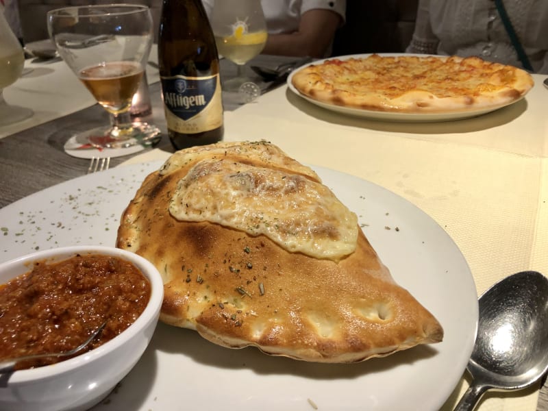 Pizza Calzone - Restaurant Pinokkio, Hillegom