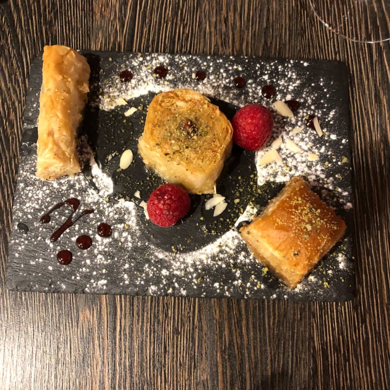 Baklava  - La Maison du Liban Notre Dame (Le fils), Versailles