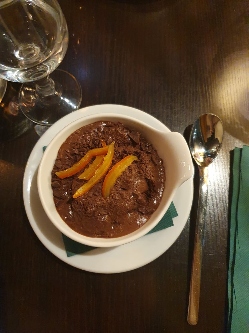 Mousse au chocolat noir et zestes d'oranges confits - Arlette remet le couvert, Paris