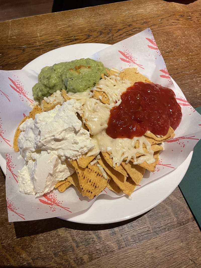 Alton Towers Resort The Crooked Spoon em StokeonTrent Preços