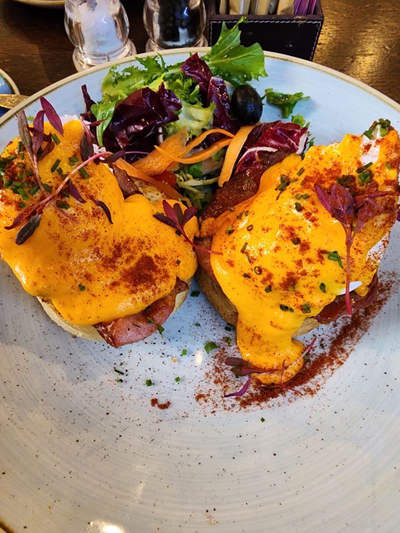 Victoria House Coffee & Food in London Restaurant Reviews, Menus, and