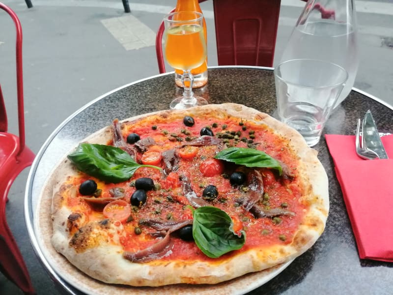 Pizza marinara - La Villa Borghese, Paris