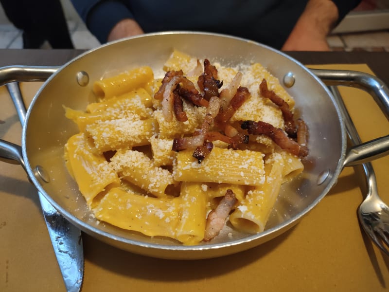 Rigatoni alla Carbonara - Ristorante il Cantinone, Peschiera Del Garda