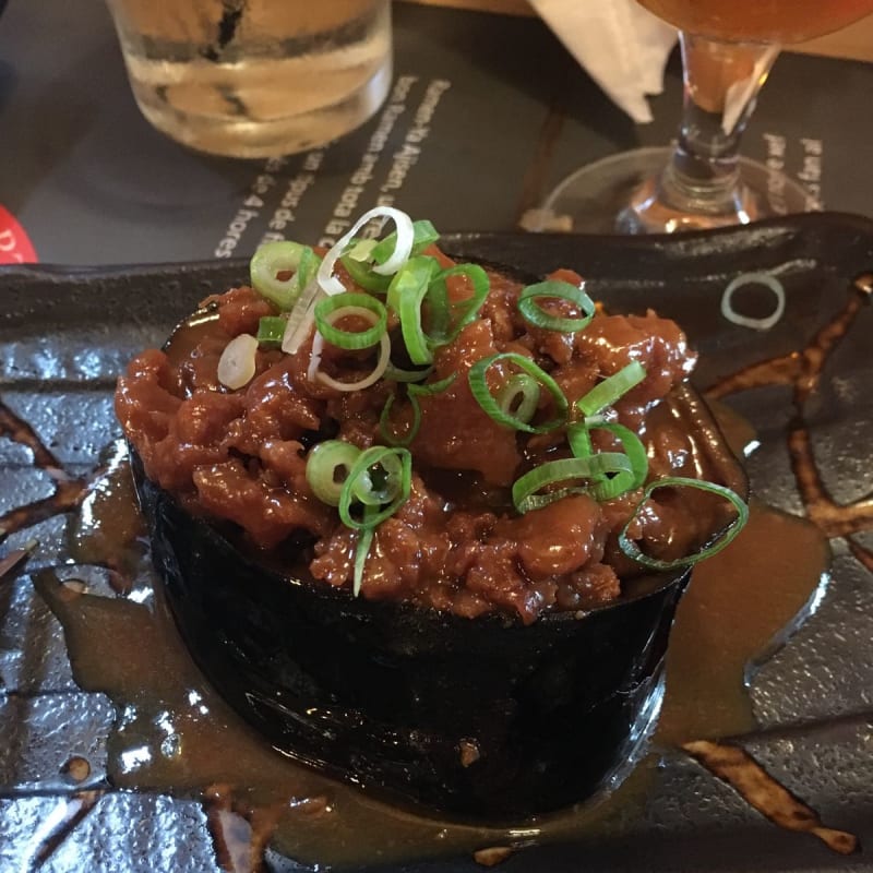 Berenjena rellena de pollo con salsa de la casa - Ramen-Ya Ajisen, Barcelona