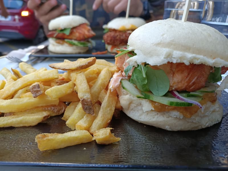 Salmon burger - Juste Leblanc, Paris