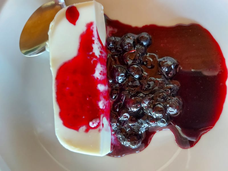 Panna Cotta Ai Frutti Di Bosco  - Agriturismo Belvedere, Pavullo Nel Frignano