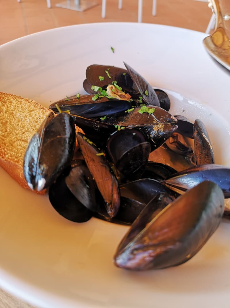 Pepata Di Cozze Nell'antipasto Caldo - Villa Cuccagna: Osteria di Campagna