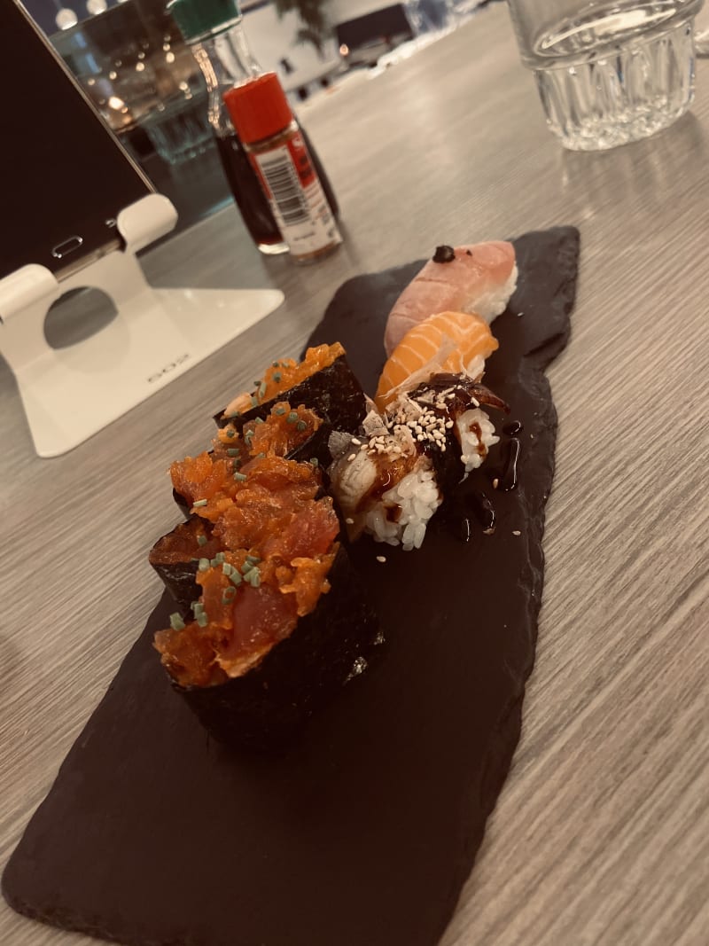 Shiki Sushi & Lounge, Rotterdam