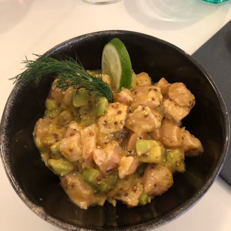 Tartare de saumon et avocat - graine de moutarde  - Vapeurs et Gourmandises, Reims