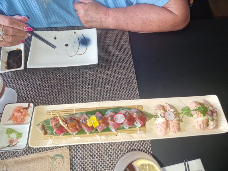 Hamachi, Schiedam