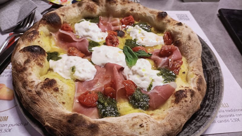 Pizzeria Reginè, Saronno