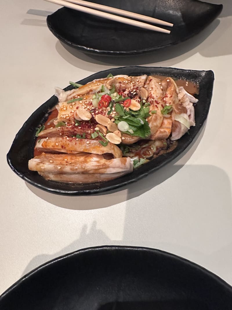 Prawn wontons, Chengu spicy chicken, Chinese pancake - Picture of China  Supreme, Amsterdam - Tripadvisor