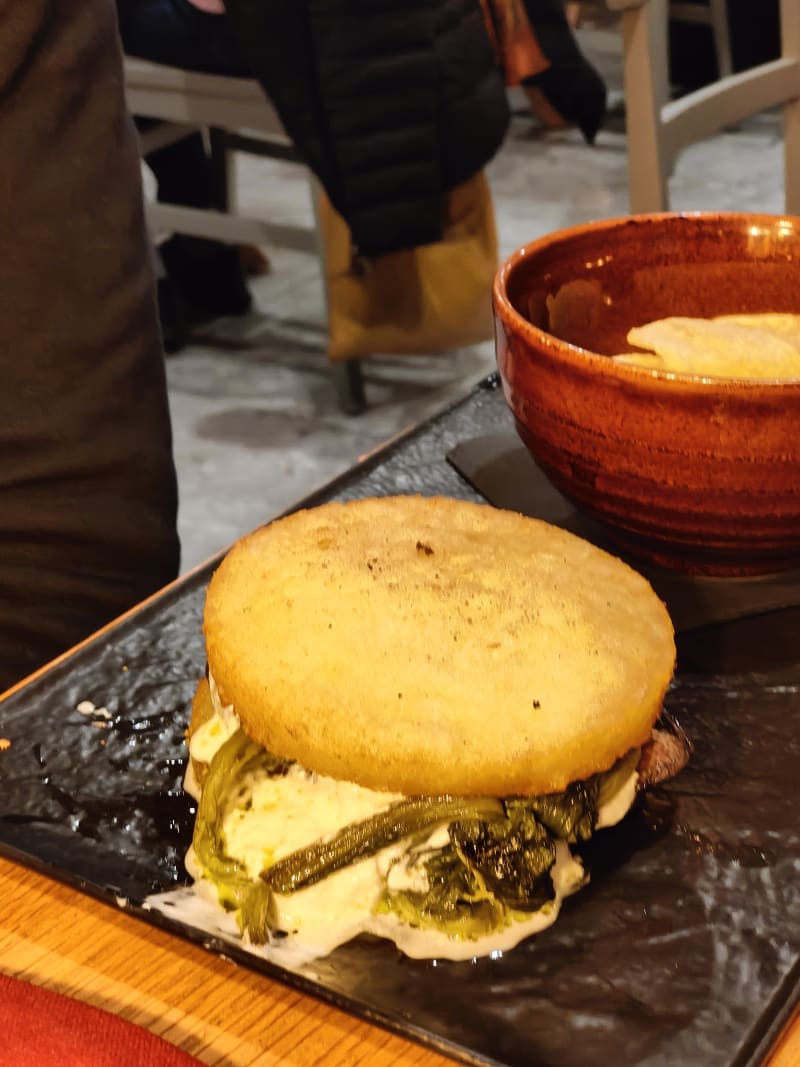 Fatto Bene Burger Buonarroti, Milan