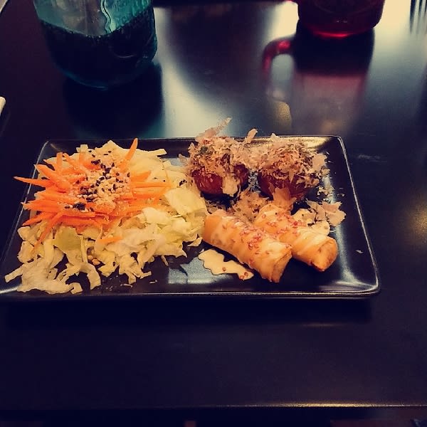 Entrée nems, boulettes poulet fromage et crudités. Top - T'ORSA - Gastronomie Asiatique, Marcq-en-Barœul