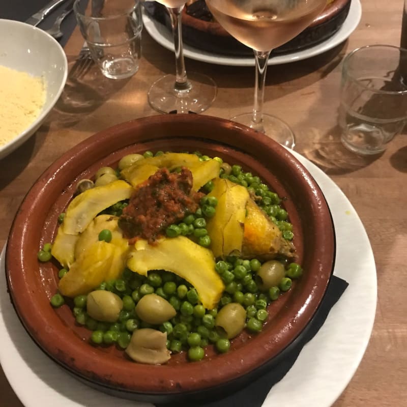 Tajine poulet petit pois artichauts - Le Souk, Lille