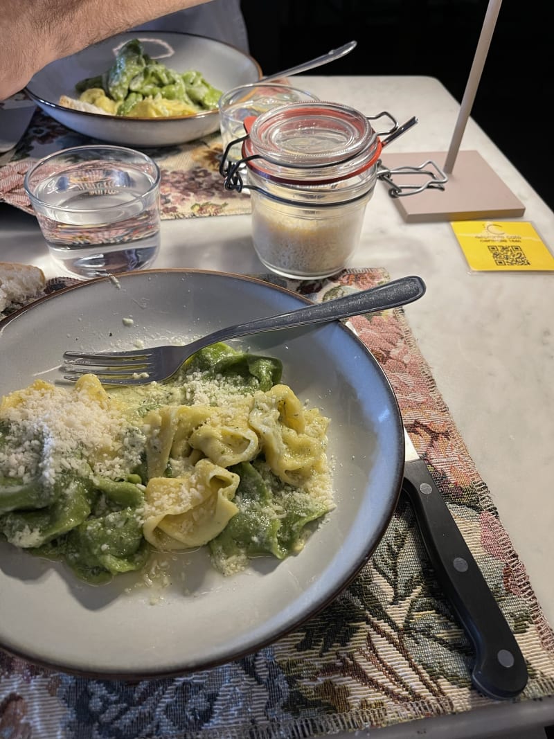 Tortelloni burro e salvia - Ristorante Cafè Centrale 1846