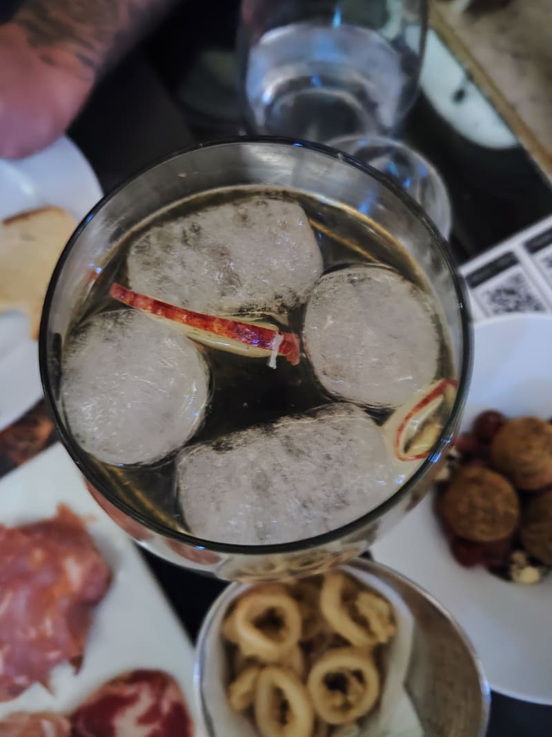 Gin Lovers Bar & Restaurant in Lisbon Restaurant Reviews, Menu and