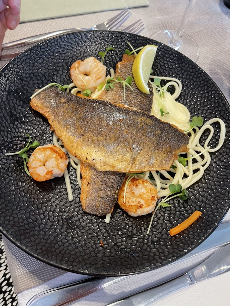 Zeebaars met gamba’s en pasta - Van Den Hogen, Volendam