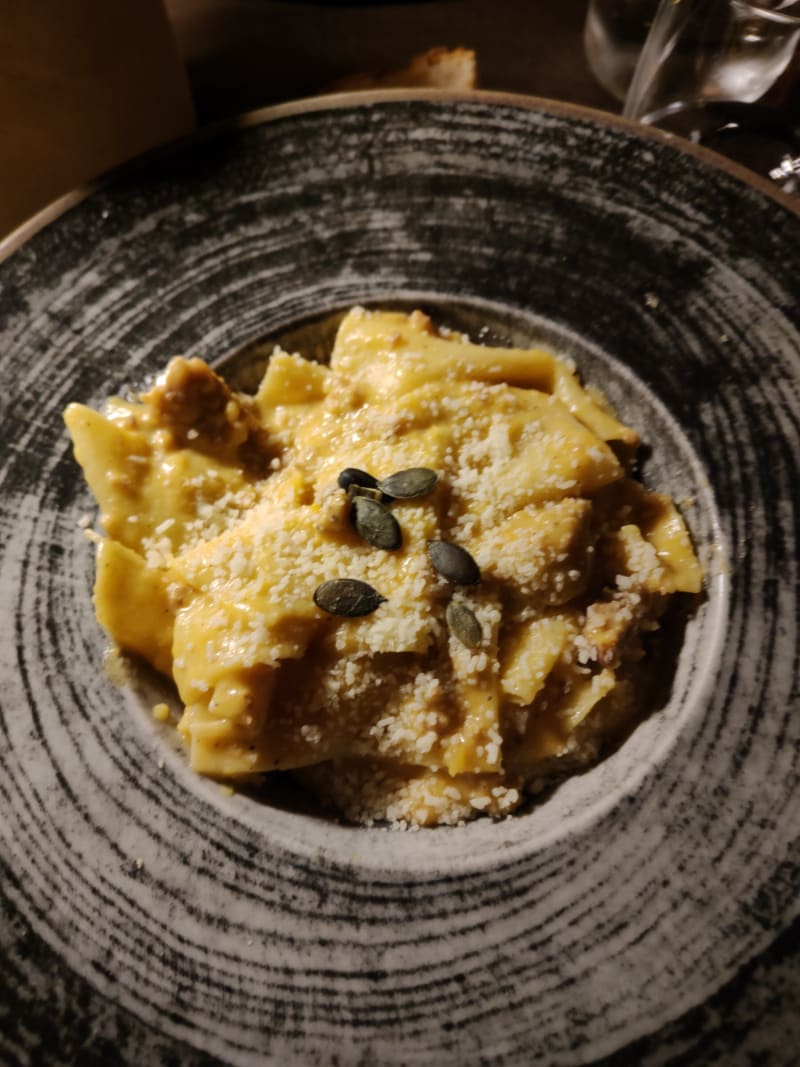 Maltagliato all’uovo con zucca provola affumicata e salsiccia di ariccia “piatto storico dell’osteria”  - Osteria della Stazione, Marino