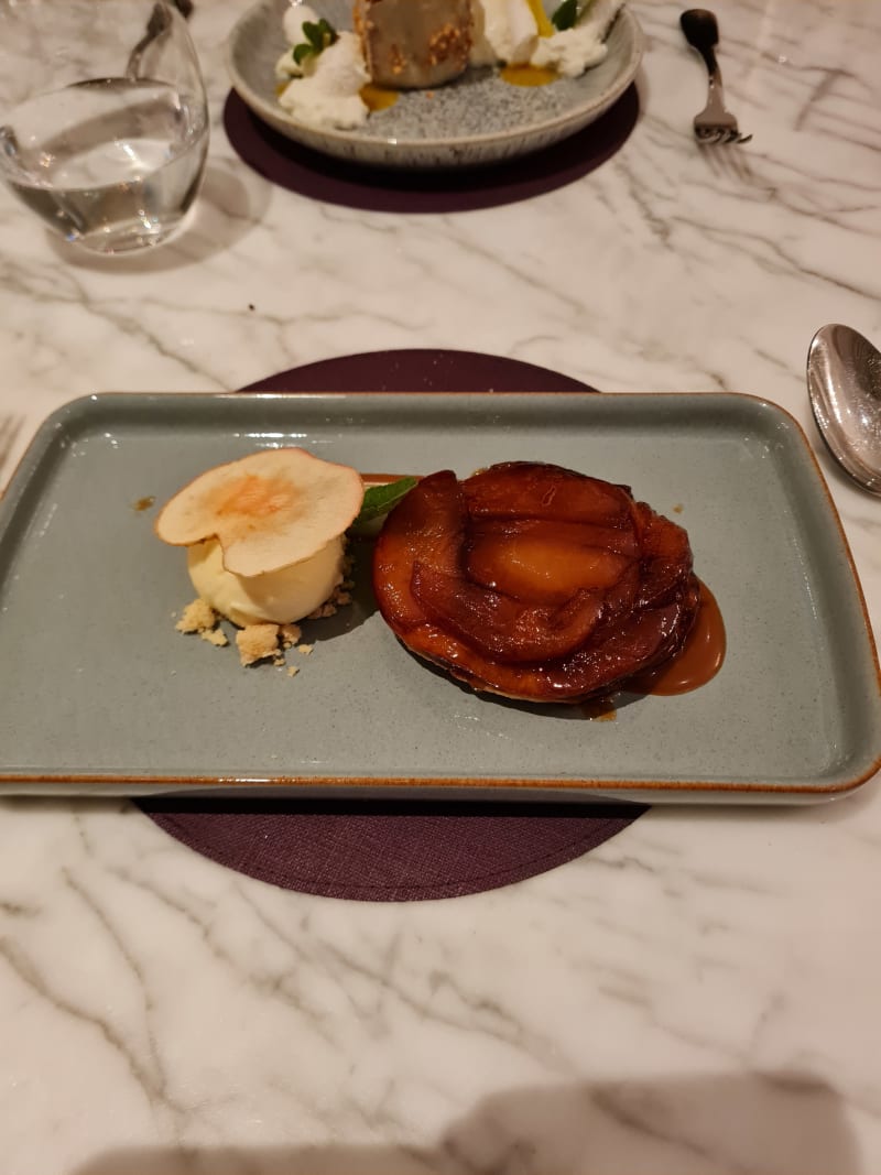 Tarte Tatin  - ESPRIT Brasserie, Vevey