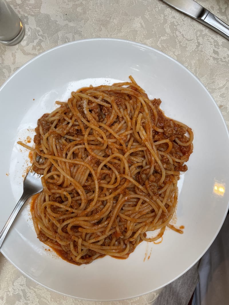 Spaghetti with meat sauce - Osteria Leon Bianco, Venice