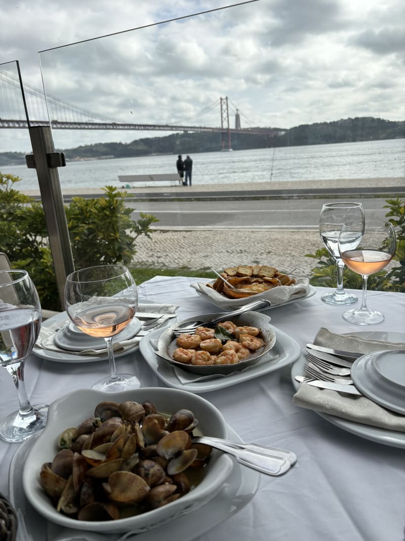 Café IN  - Peixe fresco e Marisco, Lisbon