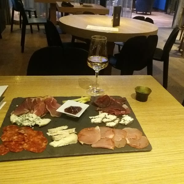 Planche - Black & Wine, Strasbourg