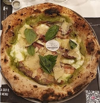 on Vicienz.jpg - Pizzeria Luca Brancaccio, Caserta