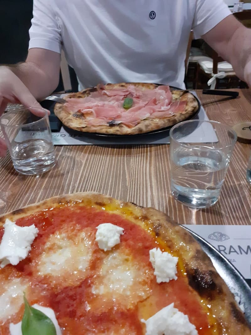 245grammi, Viareggio