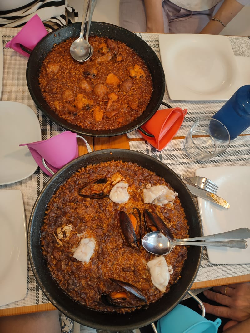 Luanik, Marisqueria i Arrosseria, La Garriga