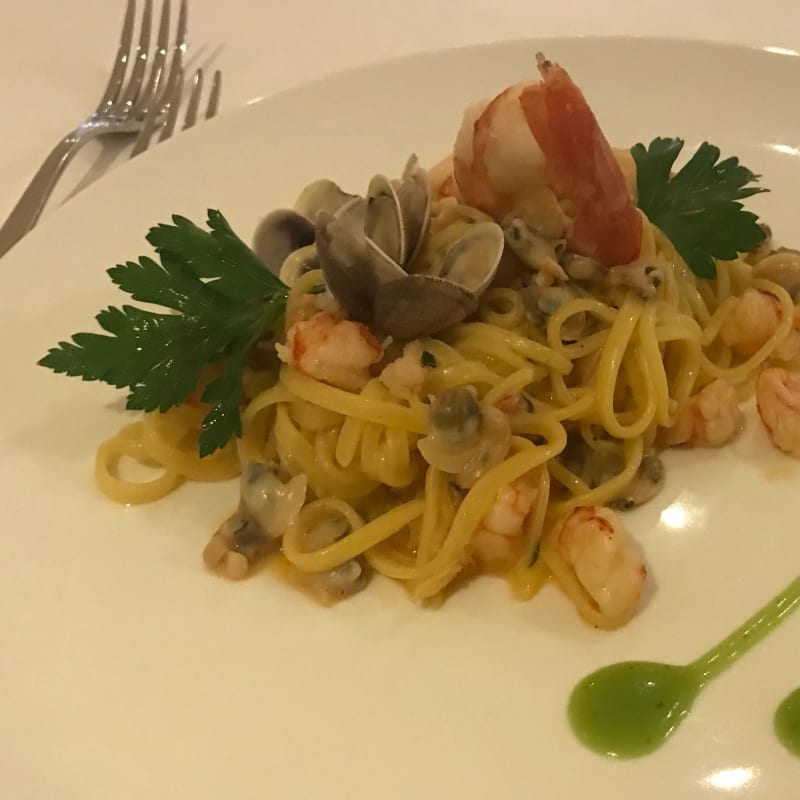 Tagliolini alle vongole e gamberoni - Le Bistrot, Riccione