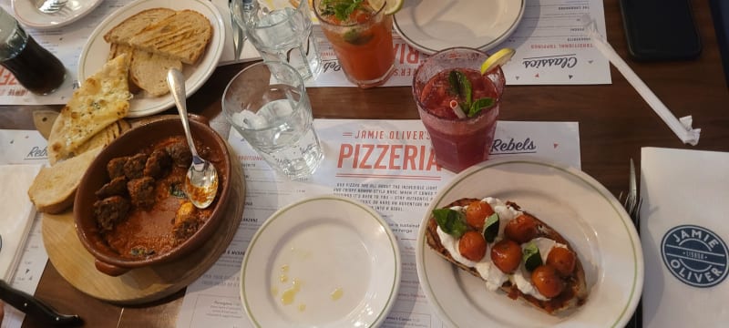 Tomato bruschetta - Jamie Oliver's Pizzeria, Lisbon