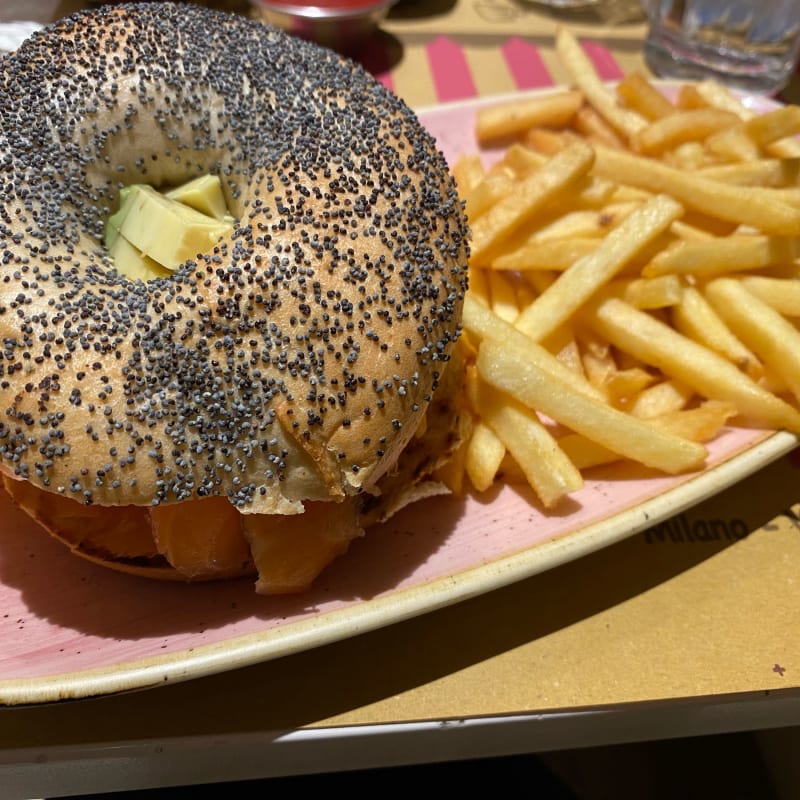 Salmon bagel - Vanilla Bakery, Milan