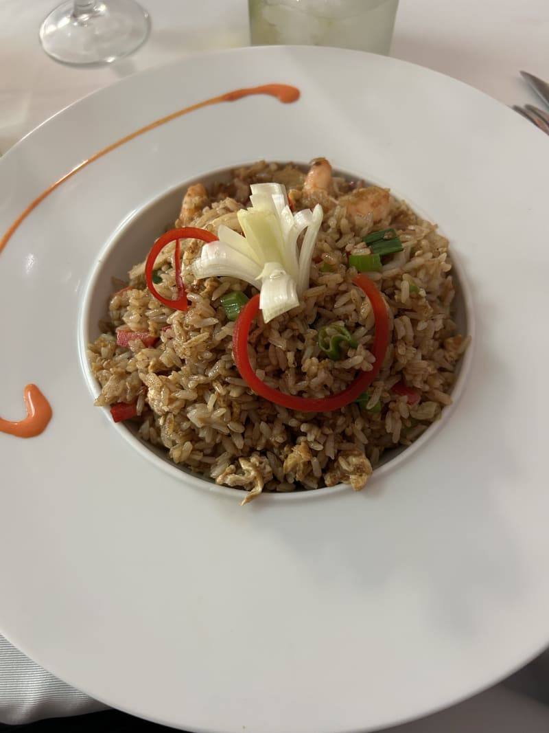 Arroz chaufa de pollo - Clandestinos restobar, Barcelona