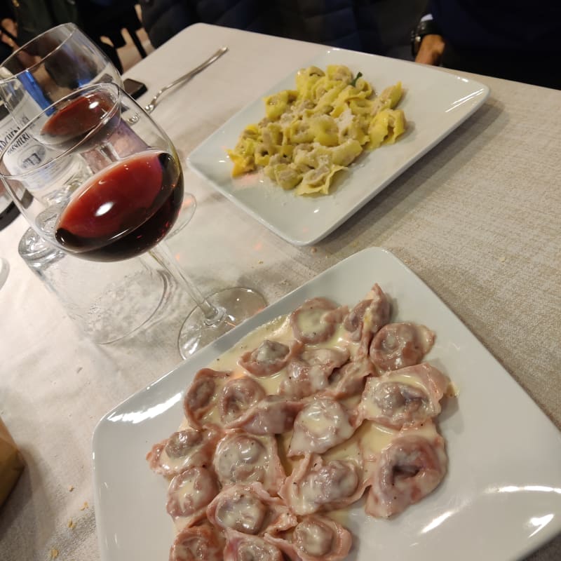 Tortelli Nodo D'amore E Tortelli radicchio Con Monte Veronese  - Eden, Valeggio Sul Mincio