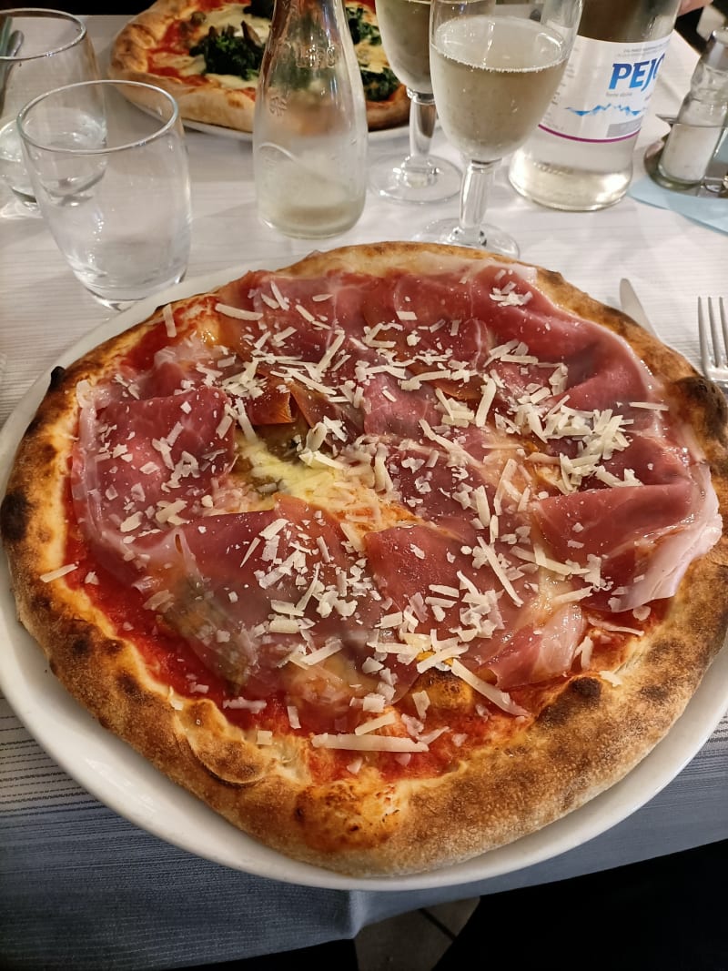 Ristorante Pizzeria Grotta Azzurra a Piacenza Menu, prezzi, immagini