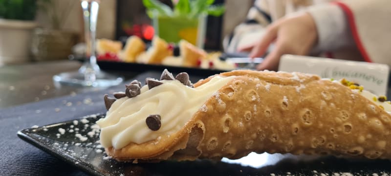 Cannolo alla ricotta Aspromontana - Il Bucaneve Gambarie