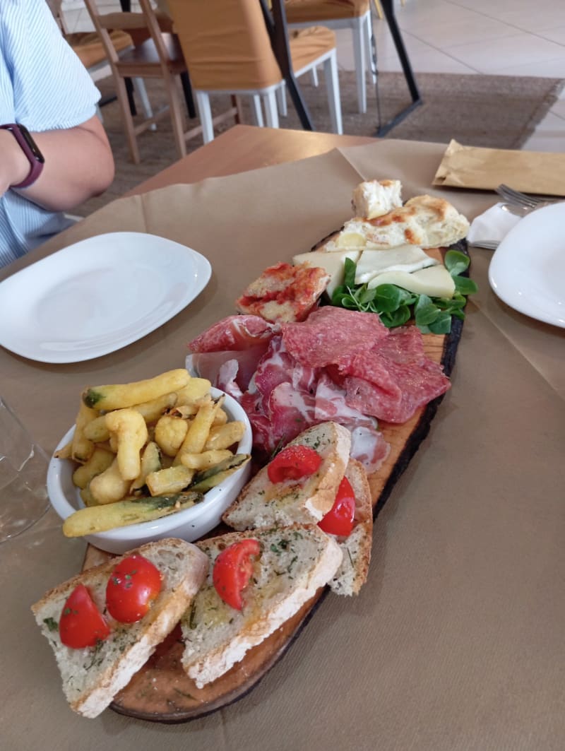 Le Caveau Bistrot, Alba Adriatica